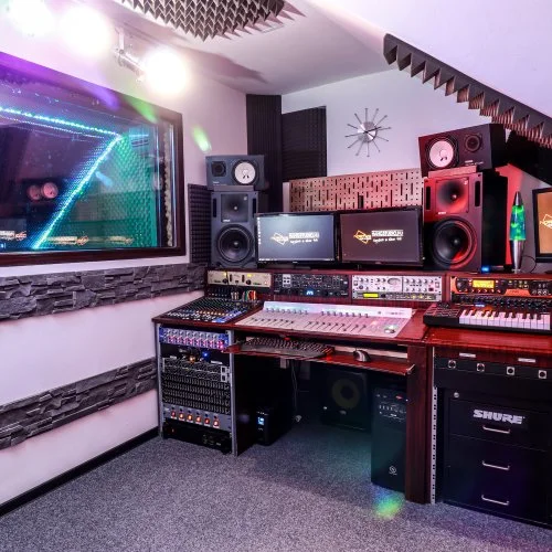 Voucher / Kupon - Felvétel egy profi hangstúdióban (Éneklés vagy Rappelés)